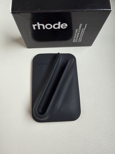 Rhode snap lip case - on,
