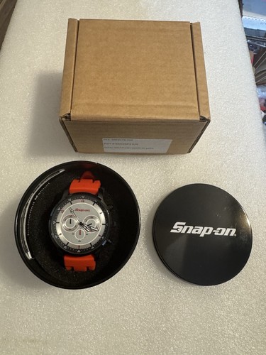 Snap tools uhr mit rotem - tools,